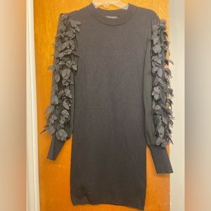 Sweater dress with leaf fringe sleeves(mesh)